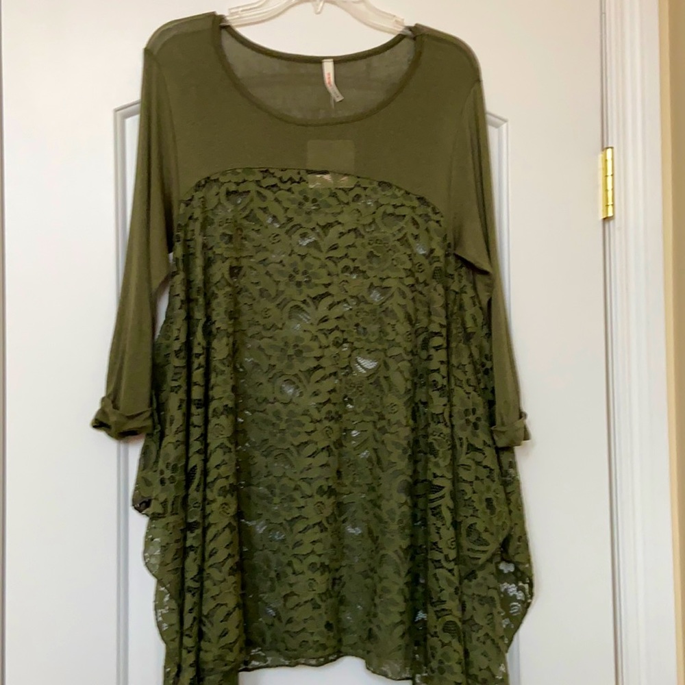 Orange creek green handkerchief style tunic in size M